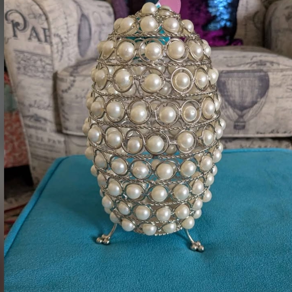 Elegant Pearl and Silver Decorative Egg Accent